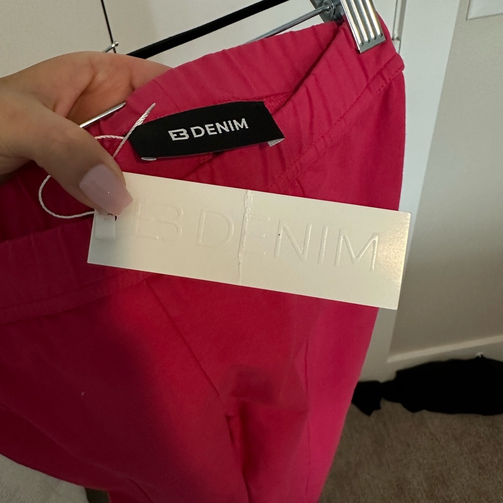 Split Hem Leggings in Peacock Pink